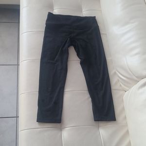 SPIRITUAL GANSTER LEGGINGS SMALL EUC CROP BLACK S